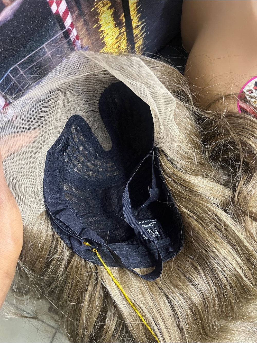 Beautiful dark ash blonde voluminous lace  front - Picture 8 of 8